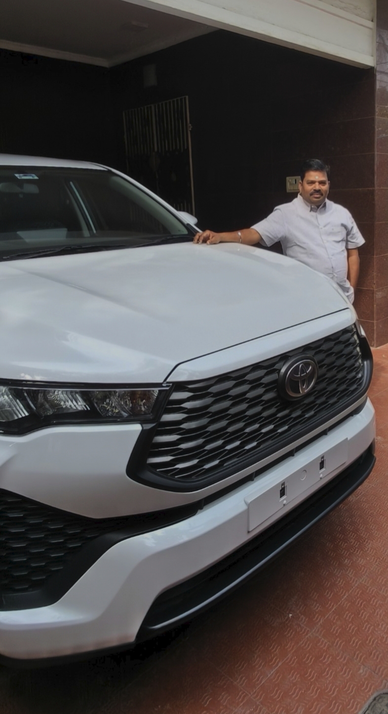 Our Toyota Innova Hycross, ready for a group trip